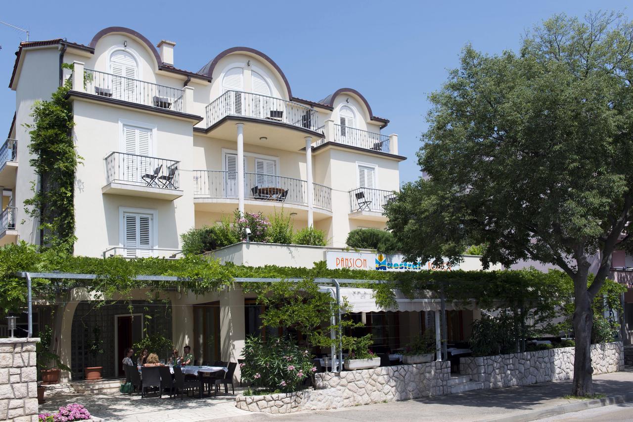 Pansion Maestral Hotell Novi Vinodolski Eksteriør bilde