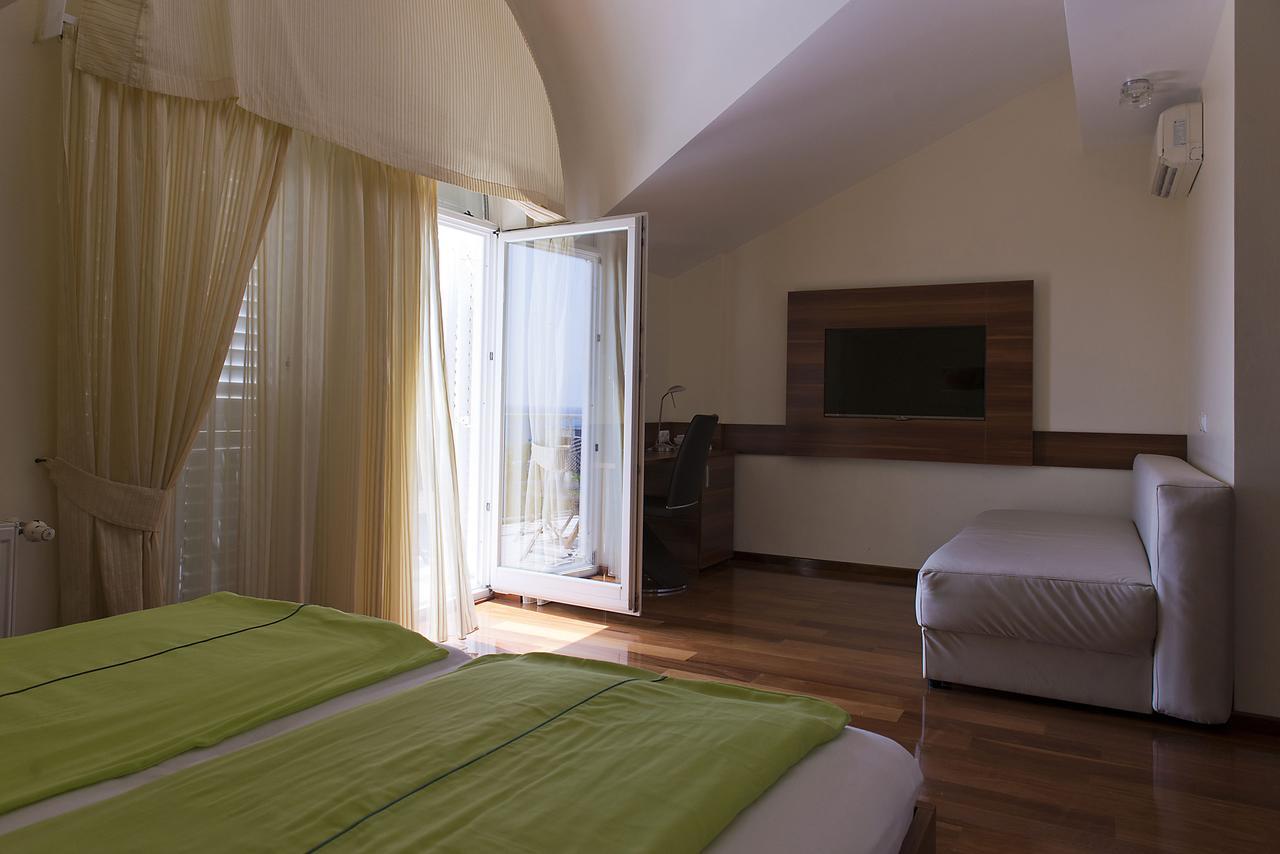 Pansion Maestral Hotell Novi Vinodolski Eksteriør bilde
