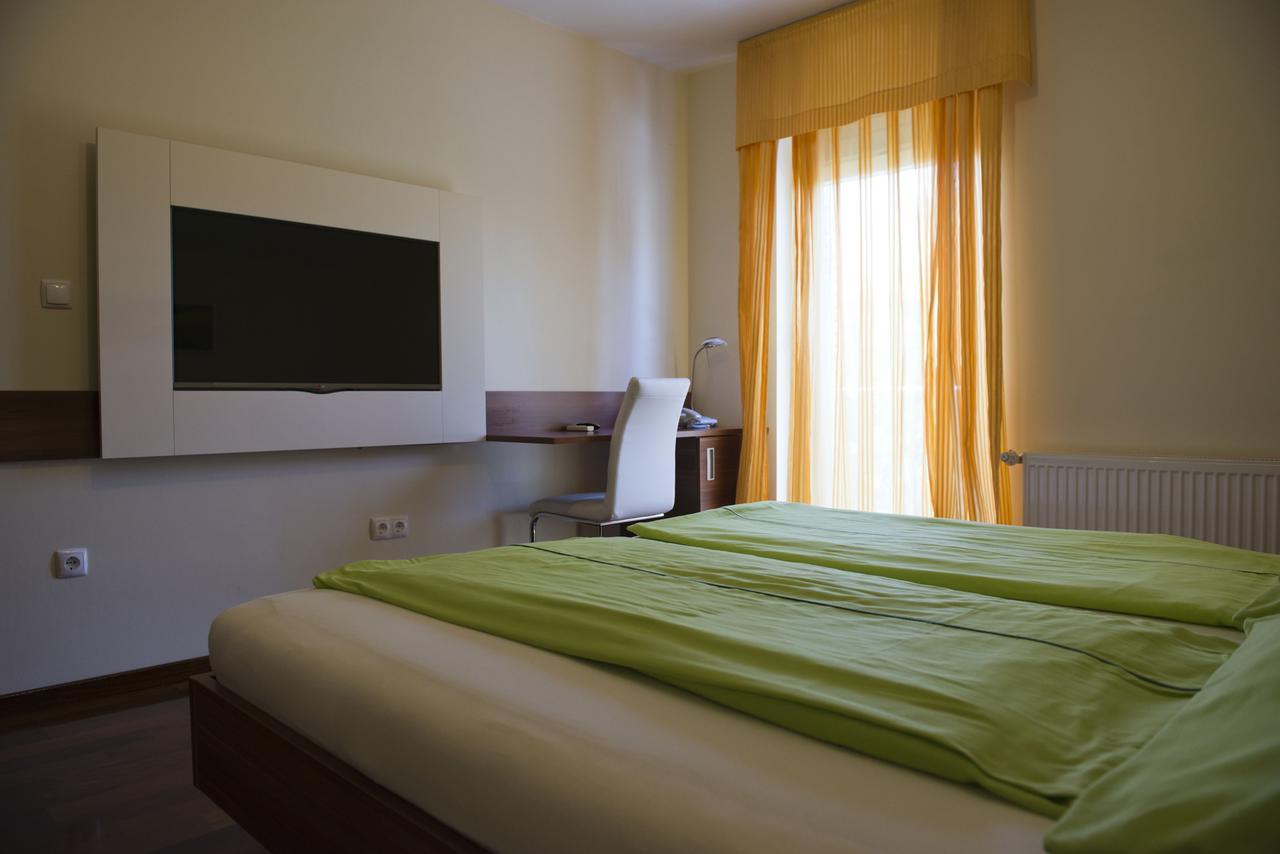 Pansion Maestral Hotell Novi Vinodolski Eksteriør bilde
